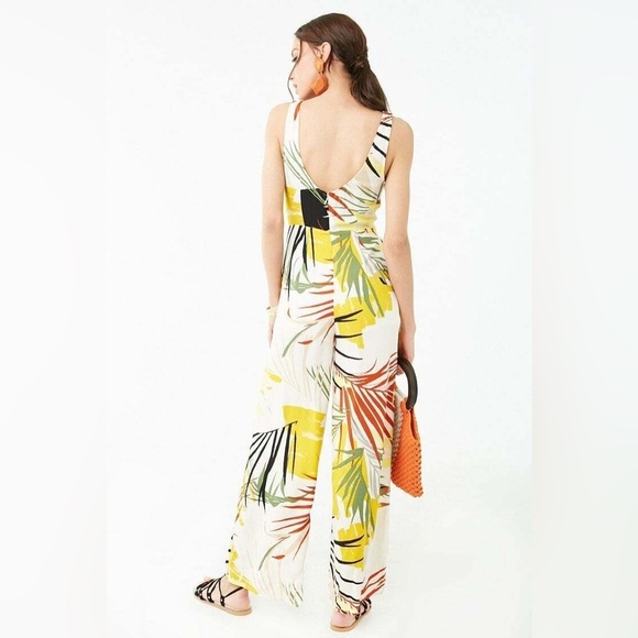 FOREVER 21 | Tropical Print Jumpsuit - Picture 3 of 13
